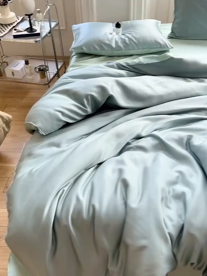 91家纺网 家纺一手货源 找家纺 威克凯丽 2025新款60支纯色兰精天丝四件套--风格一 天空蓝-浅艾绿