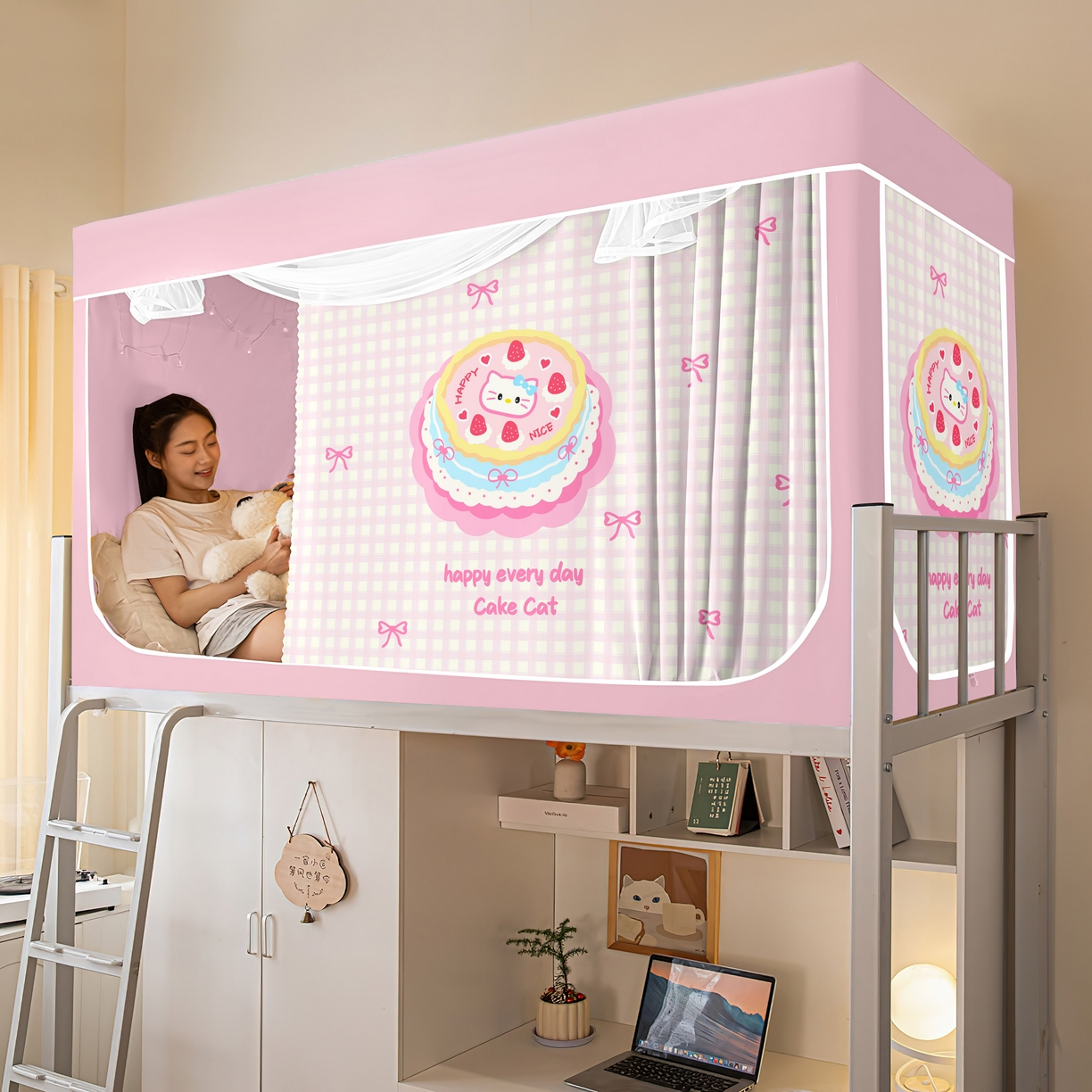 91家纺网 家纺一手货源 找家纺 艾晶美家纺有限公司 2025新款印花坐床遮光布帘蚊帐国风卡通系列 蛋糕猫