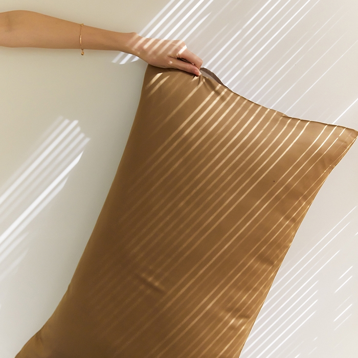 91家纺网 家纺一手货源 找家纺 （总）威克凯丽 2025新款60支纯色兰精天丝四件套--风格二