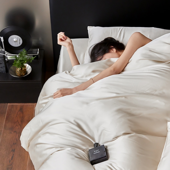 91家纺网 家纺一手货源 找家纺 威克凯丽 2025新款60支纯色兰精天丝四件套--风格二 极地白