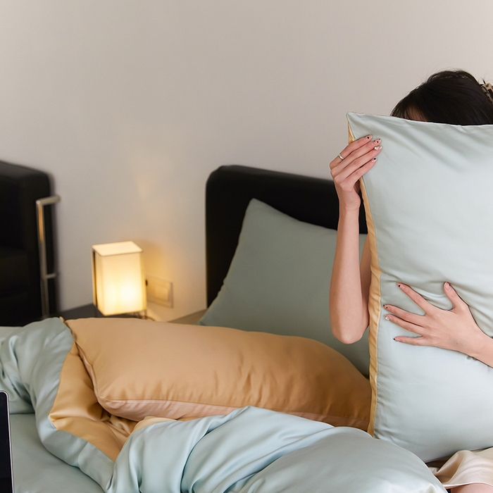 91家纺网 家纺一手货源 找家纺 威克凯丽 2025新款60支纯色兰精天丝四件套--风格二 浅艾绿-香槟金