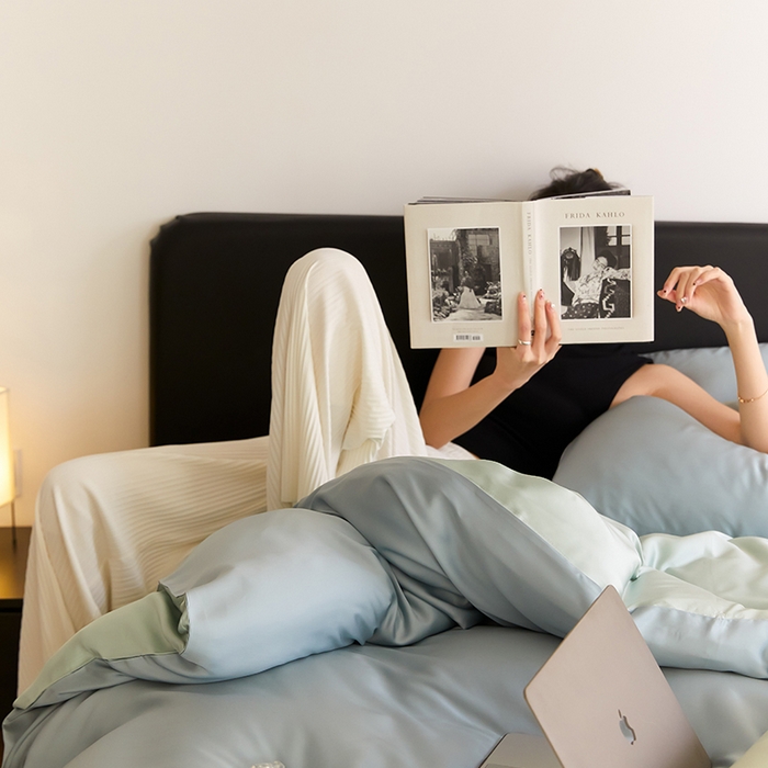 91家纺网 家纺一手货源 找家纺 威克凯丽 2025新款60支纯色兰精天丝四件套--风格二 天空蓝-浅艾绿