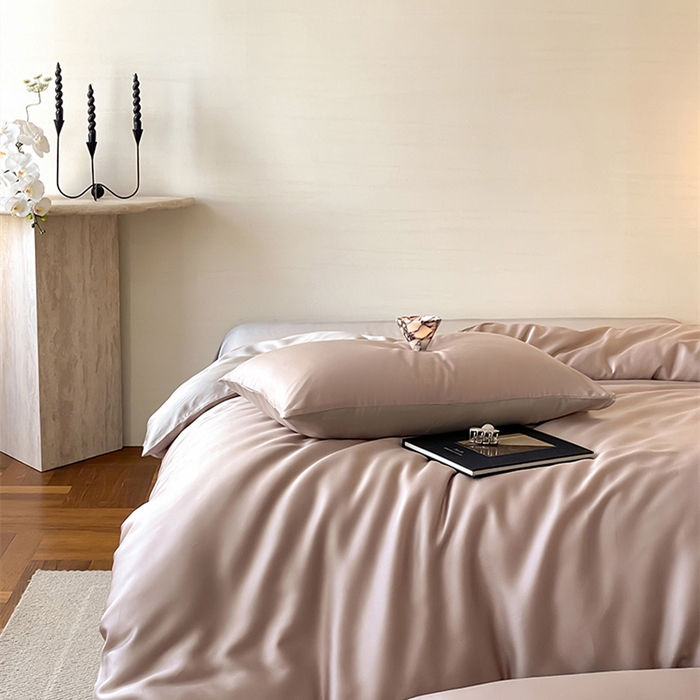 91家纺网 家纺一手货源 找家纺 威克凯丽 2025新款60支纯色兰精天丝四件套--风格二 夜影凝香-霜华银