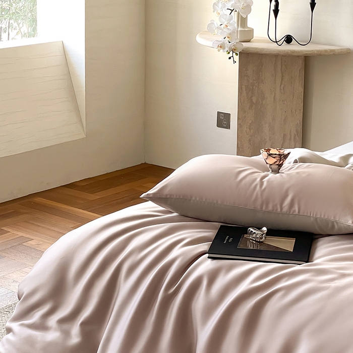 91家纺网 家纺一手货源 找家纺 威克凯丽 2025新款60支纯色兰精天丝四件套--风格二 夜影凝香-霜华银