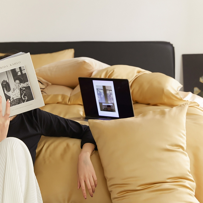 91家纺网 家纺一手货源 找家纺 威克凯丽 2025新款60支纯色兰精天丝四件套--风格二 芝士黄-沙茶色