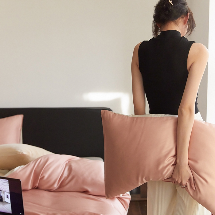 91家纺网 家纺一手货源 找家纺 威克凯丽 2025新款60支纯色兰精天丝四件套--风格二 芝芝桃桃-极地白