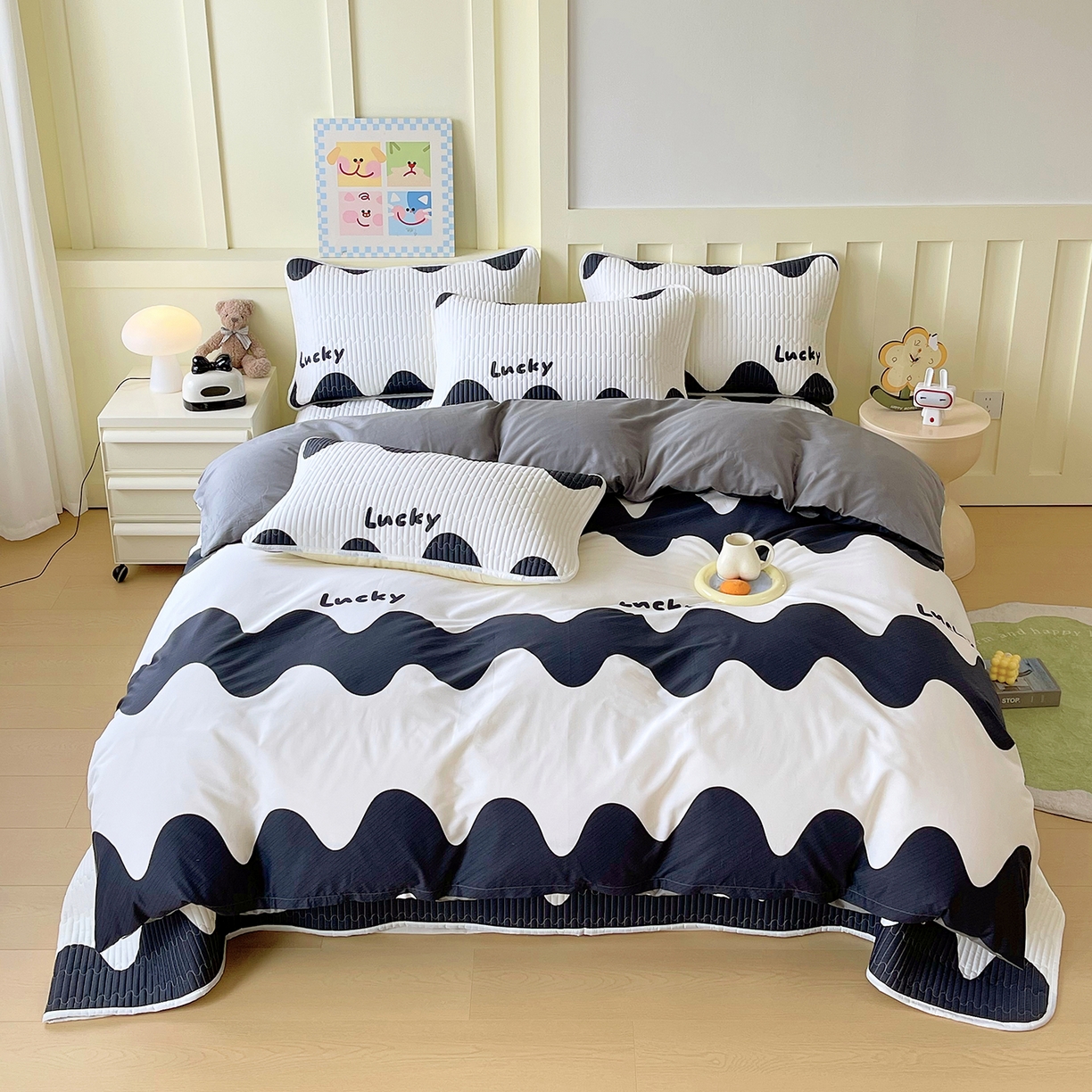 91家纺网 家纺一手货源 找家纺 金鑫汇家纺2025新款A类全棉印花床盖四件套 波浪世界