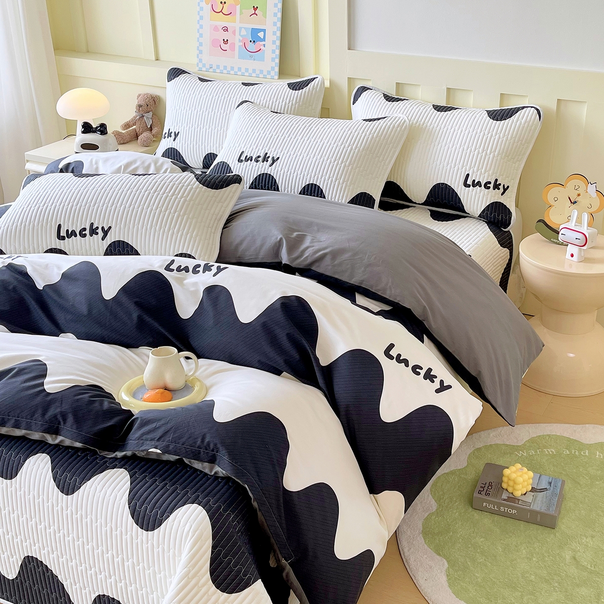 91家纺网 家纺一手货源 找家纺 金鑫汇家纺2025新款A类全棉印花床盖四件套 波浪世界