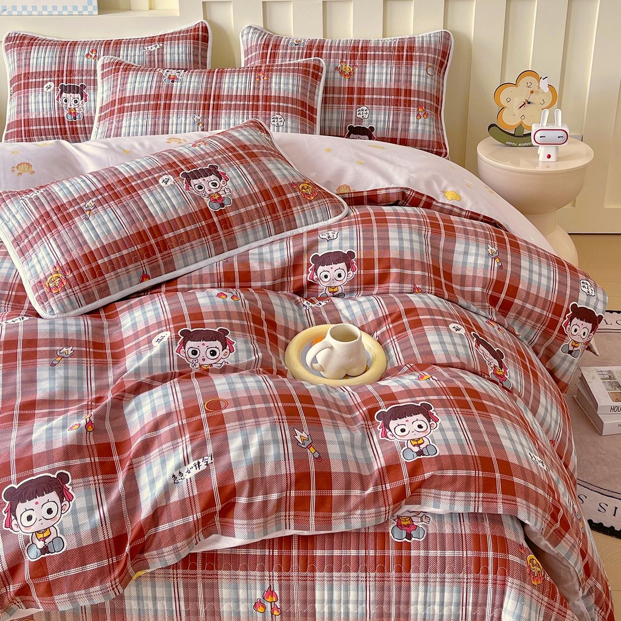 91家纺网 家纺一手货源 找家纺 金鑫汇家纺2025新款A类全棉印花床盖四件套 传奇哪吒·棕