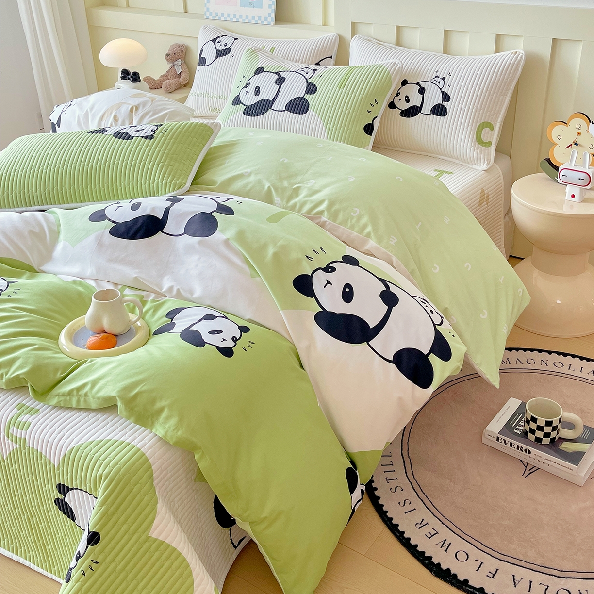 91家纺网 家纺一手货源 找家纺 金鑫汇家纺2025新款A类全棉印花床盖四件套 可爱熊猫