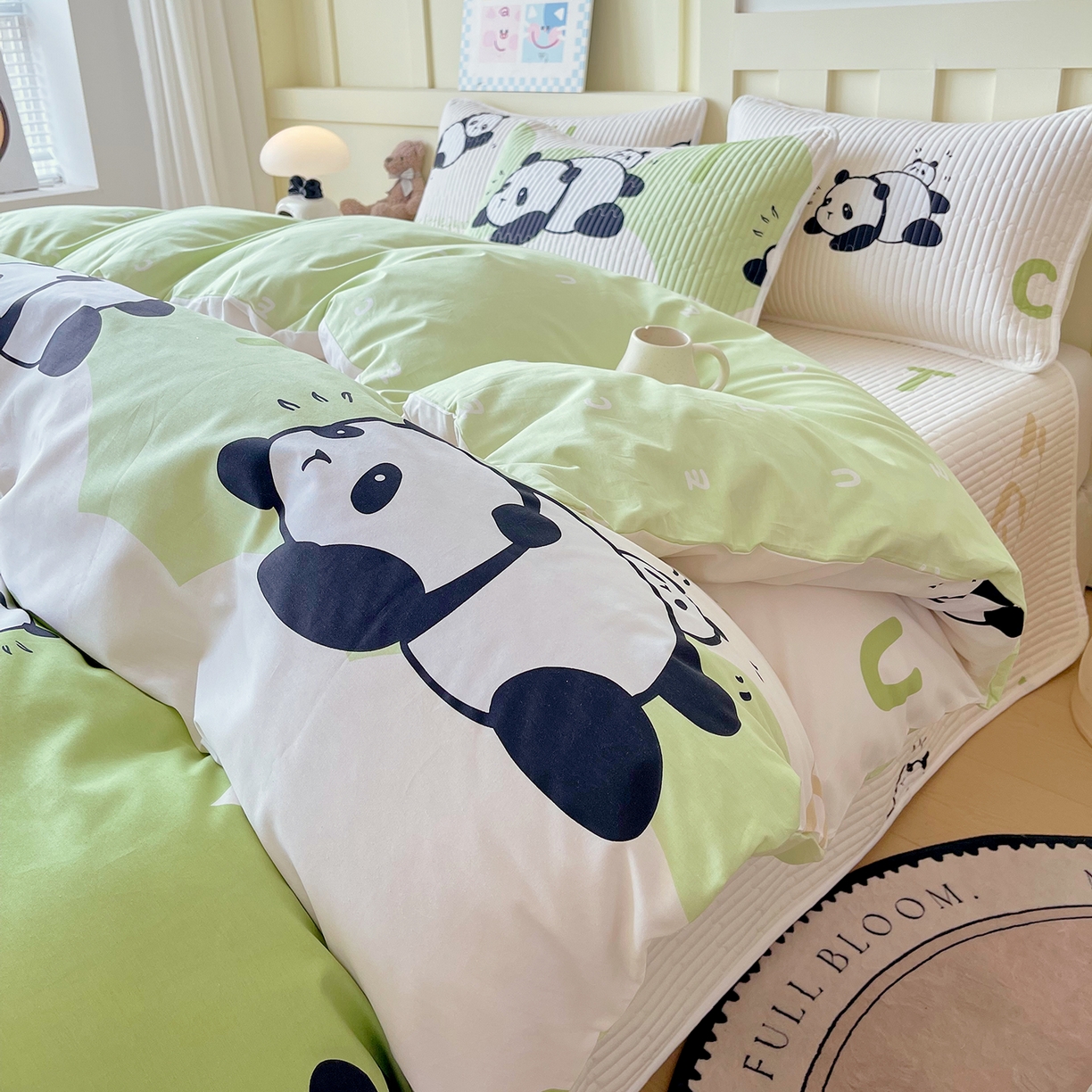 91家纺网 家纺一手货源 找家纺 金鑫汇家纺2025新款A类全棉印花床盖四件套 可爱熊猫