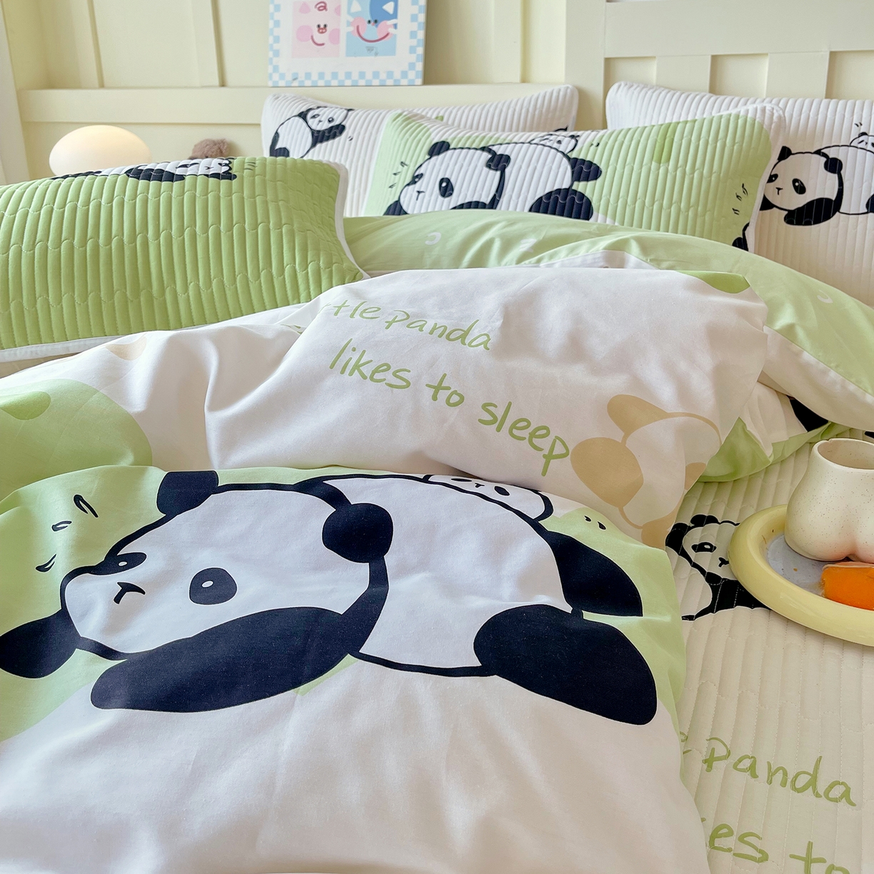 91家纺网 家纺一手货源 找家纺 金鑫汇家纺2025新款A类全棉印花床盖四件套 可爱熊猫