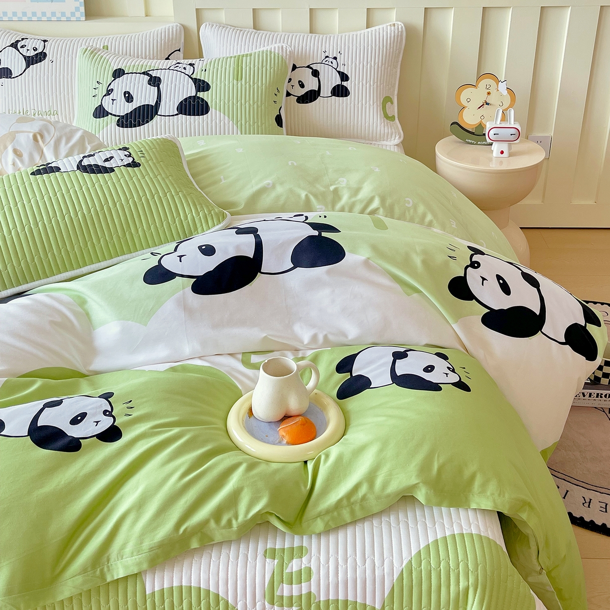 91家纺网 家纺一手货源 找家纺 金鑫汇家纺2025新款A类全棉印花床盖四件套 可爱熊猫