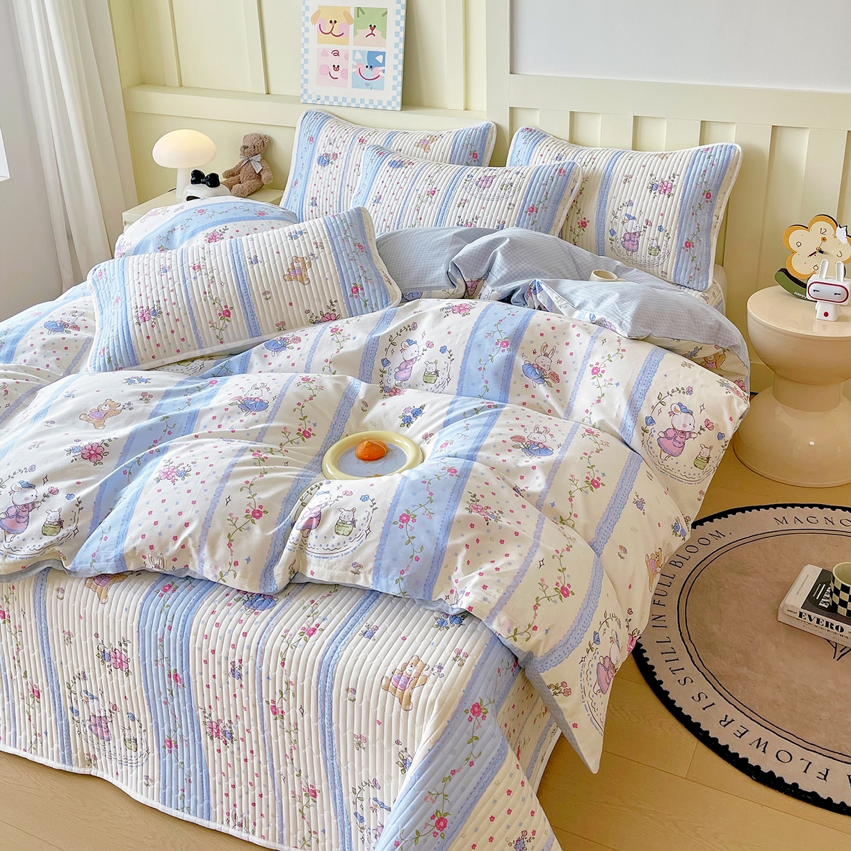 91家纺网 家纺一手货源 找家纺 金鑫汇家纺2025新款A类全棉印花床盖四件套 快乐萌兔