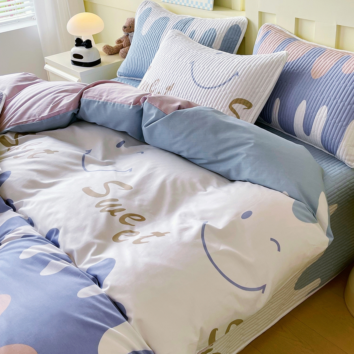 91家纺网 家纺一手货源 找家纺 金鑫汇家纺2025新款A类全棉印花床盖四件套 奶油粉