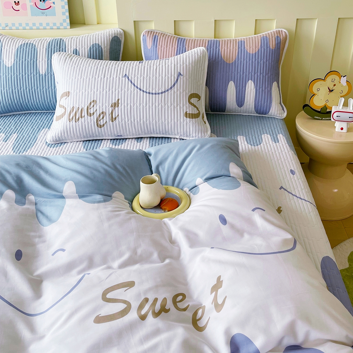 91家纺网 家纺一手货源 找家纺 金鑫汇家纺2025新款A类全棉印花床盖四件套 奶油粉