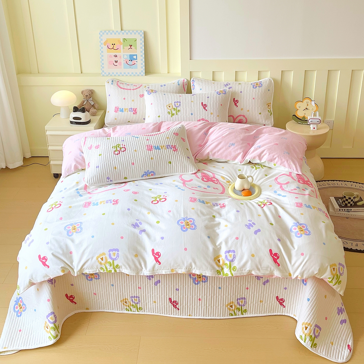 91家纺网 家纺一手货源 找家纺 金鑫汇家纺2025新款A类全棉印花床盖四件套 奇趣小兔