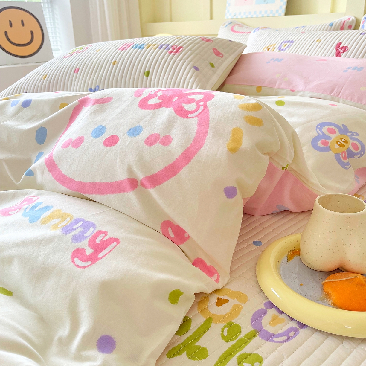 91家纺网 家纺一手货源 找家纺 金鑫汇家纺2025新款A类全棉印花床盖四件套 奇趣小兔