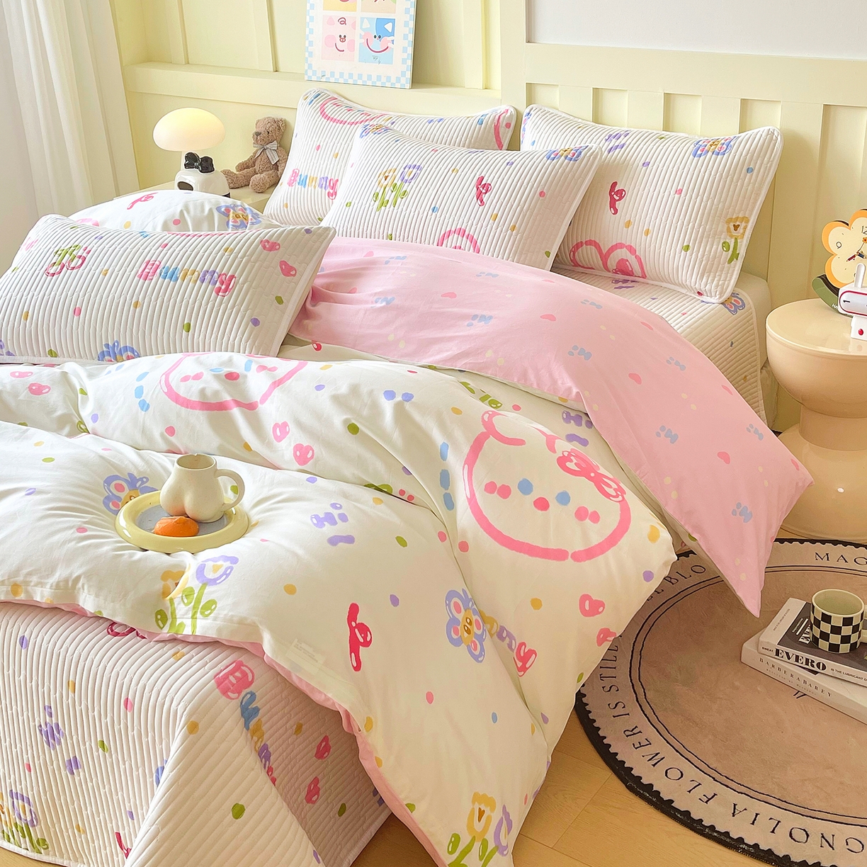 91家纺网 家纺一手货源 找家纺 金鑫汇家纺2025新款A类全棉印花床盖四件套 奇趣小兔