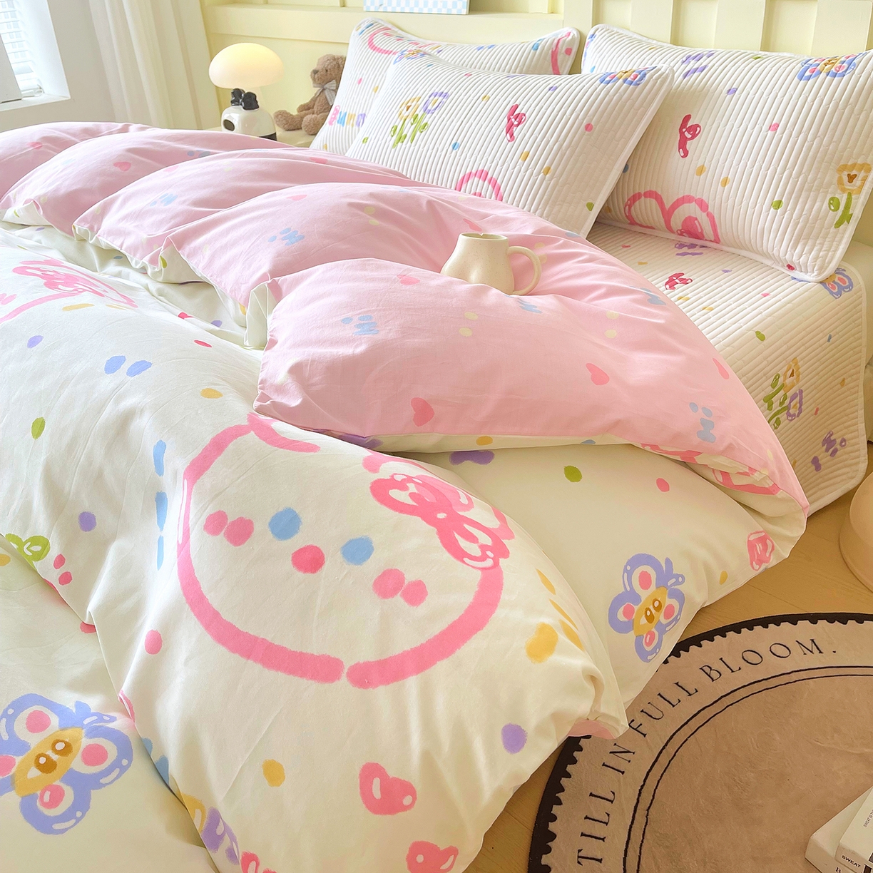 91家纺网 家纺一手货源 找家纺 金鑫汇家纺2025新款A类全棉印花床盖四件套 奇趣小兔