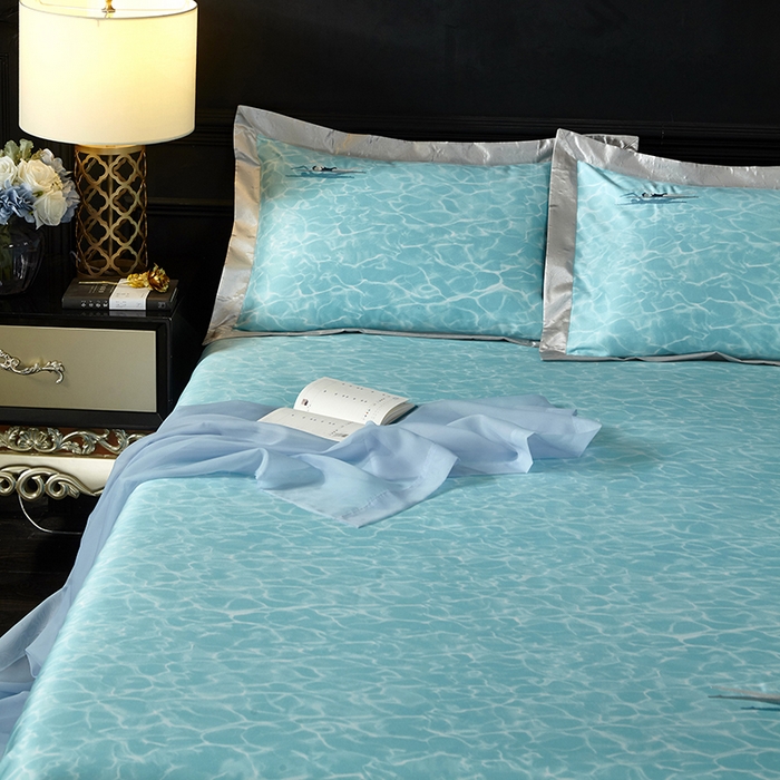 91家纺网 家纺一手货源 找家纺 威克凯丽 2025新款定位款竹语天丝软凉席三件套 碧波荡漾