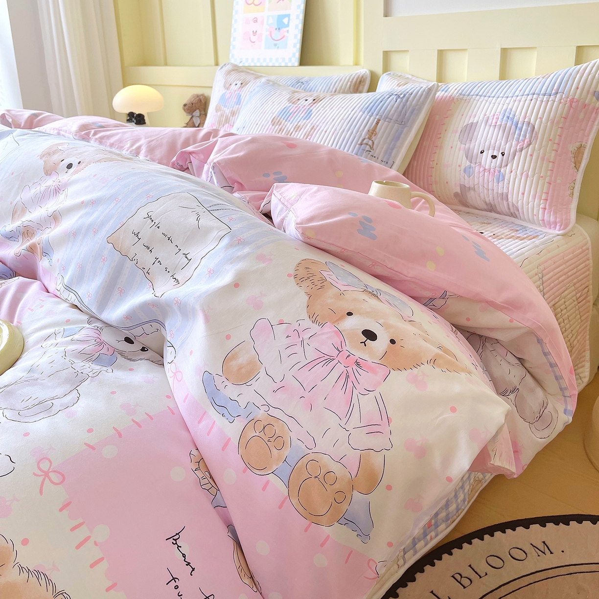 91家纺网 家纺一手货源 找家纺 金鑫汇家纺2025新款A类全棉印花床盖四件套 熊熊精灵