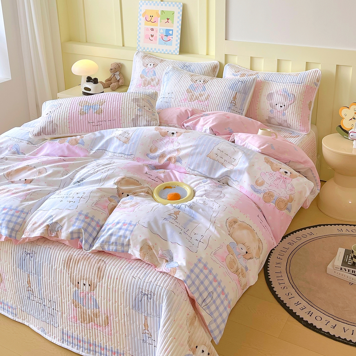 91家纺网 家纺一手货源 找家纺 金鑫汇家纺2025新款A类全棉印花床盖四件套 熊熊精灵