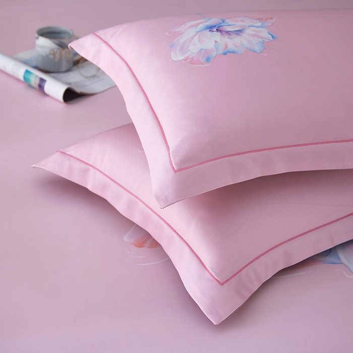 91家纺网 家纺一手货源 找家纺 威克凯丽 2025新款定位款竹语天丝软凉席三件套 芙花瑶（雅粉）