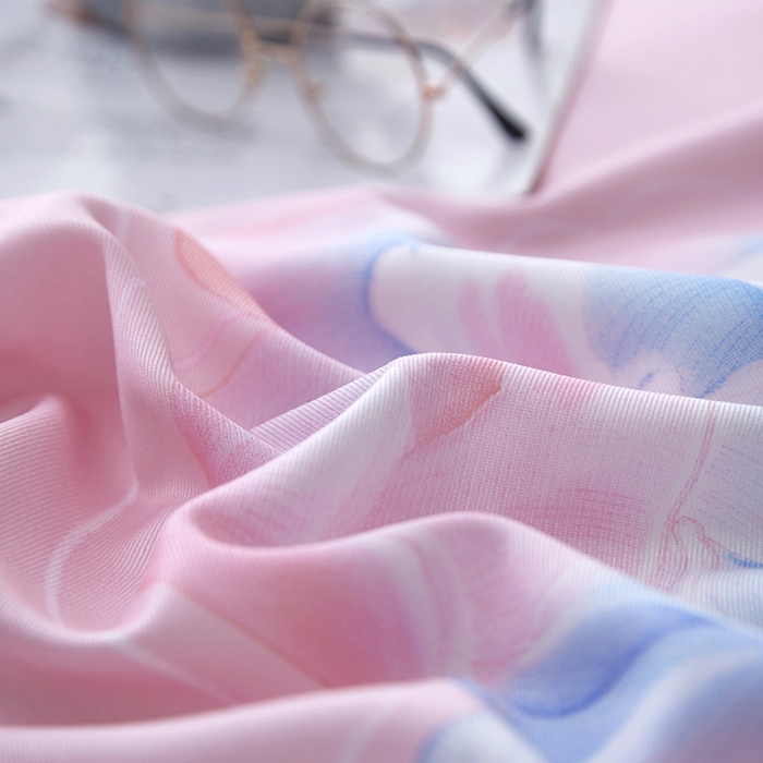 91家纺网 家纺一手货源 找家纺 威克凯丽 2025新款定位款竹语天丝软凉席三件套 芙花瑶（雅粉）