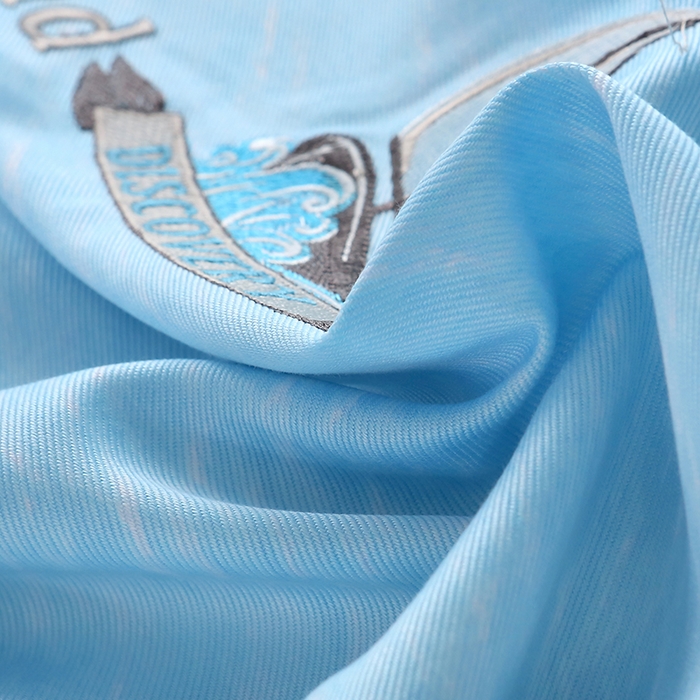 91家纺网 家纺一手货源 找家纺 威克凯丽 2025新款定位款竹语天丝软凉席三件套 水天一色