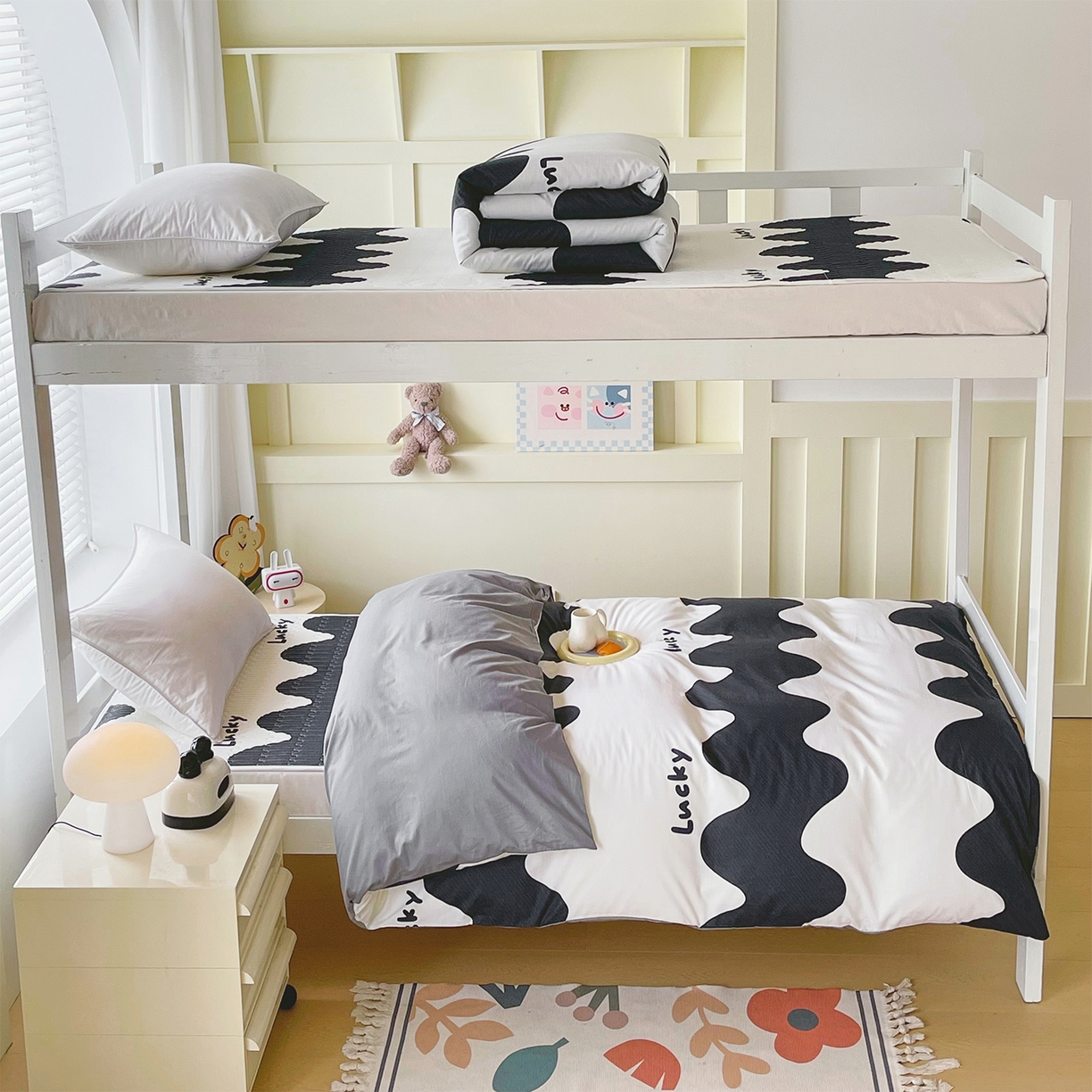 91家纺网 家纺一手货源 找家纺 金鑫汇家纺2025新款A类宿舍全棉印花床盖三件套 波浪世界