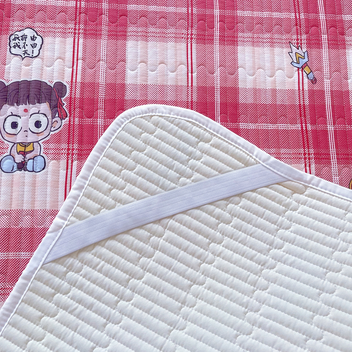 91家纺网 家纺一手货源 找家纺 金鑫汇家纺2025新款A类宿舍全棉印花床盖三件套 传奇哪吒·红