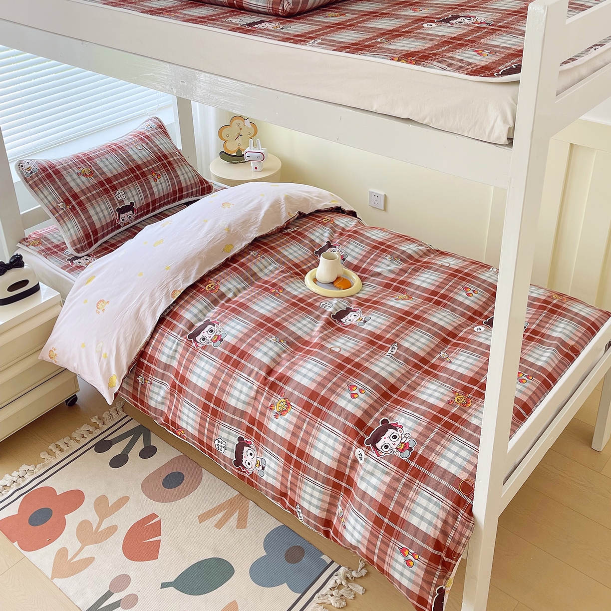 91家纺网 家纺一手货源 找家纺 金鑫汇家纺2025新款A类宿舍全棉印花床盖三件套 传奇哪吒·棕