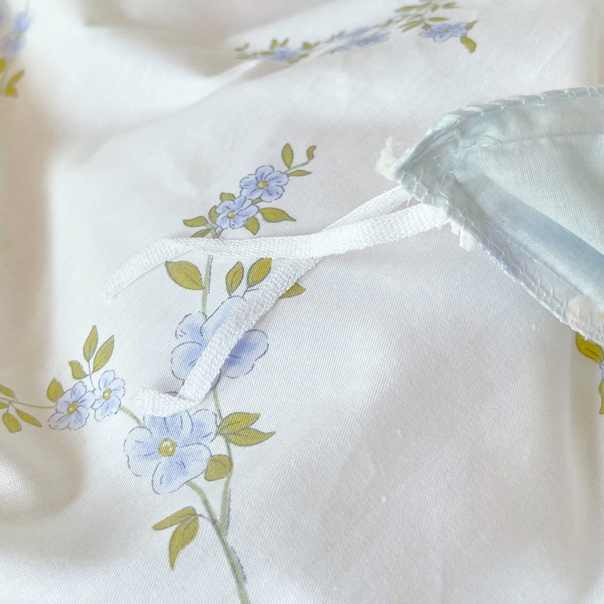 91家纺网 家纺一手货源 找家纺 金鑫汇家纺2025新款A类宿舍全棉印花床盖三件套 花丛兔