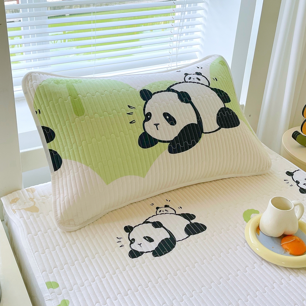 91家纺网 家纺一手货源 找家纺 金鑫汇家纺2025新款A类宿舍全棉印花床盖三件套 可爱熊猫