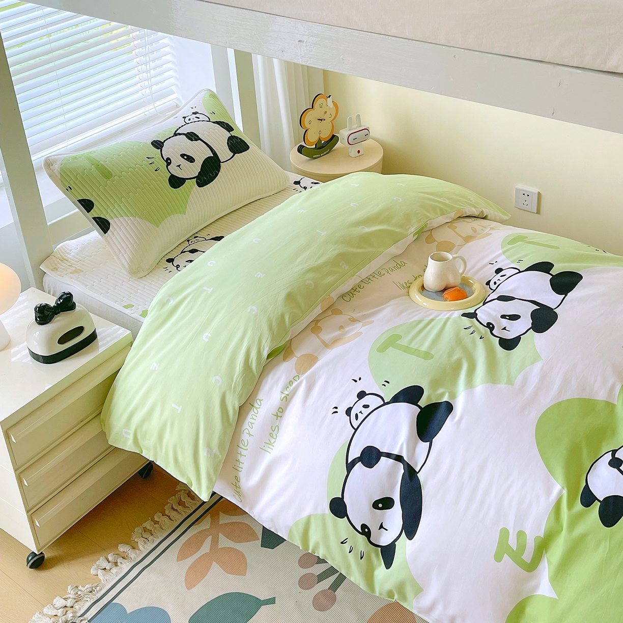 91家纺网 家纺一手货源 找家纺 金鑫汇家纺2025新款A类宿舍全棉印花床盖三件套 可爱熊猫