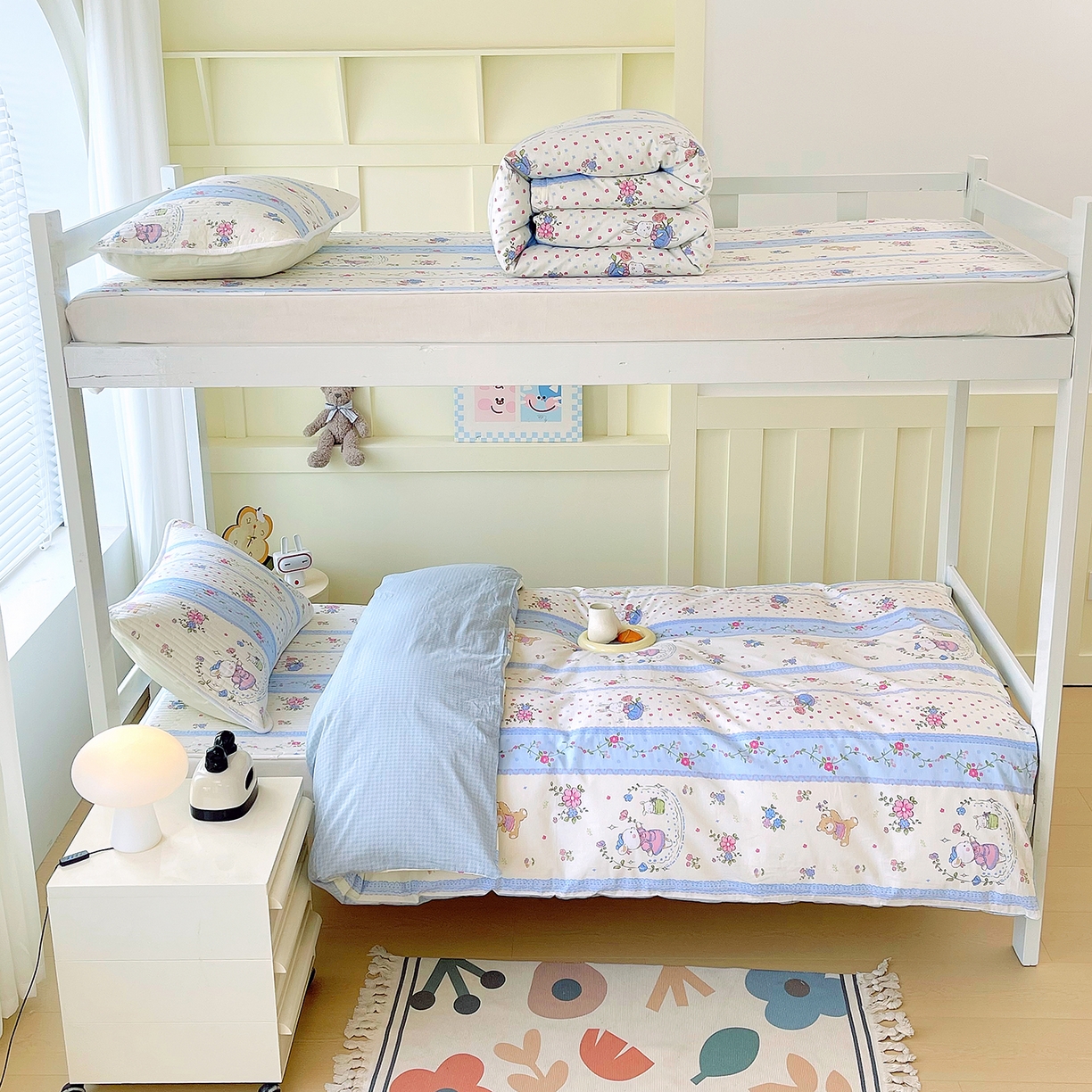 91家纺网 家纺一手货源 找家纺 金鑫汇家纺2025新款A类宿舍全棉印花床盖三件套 快乐萌兔