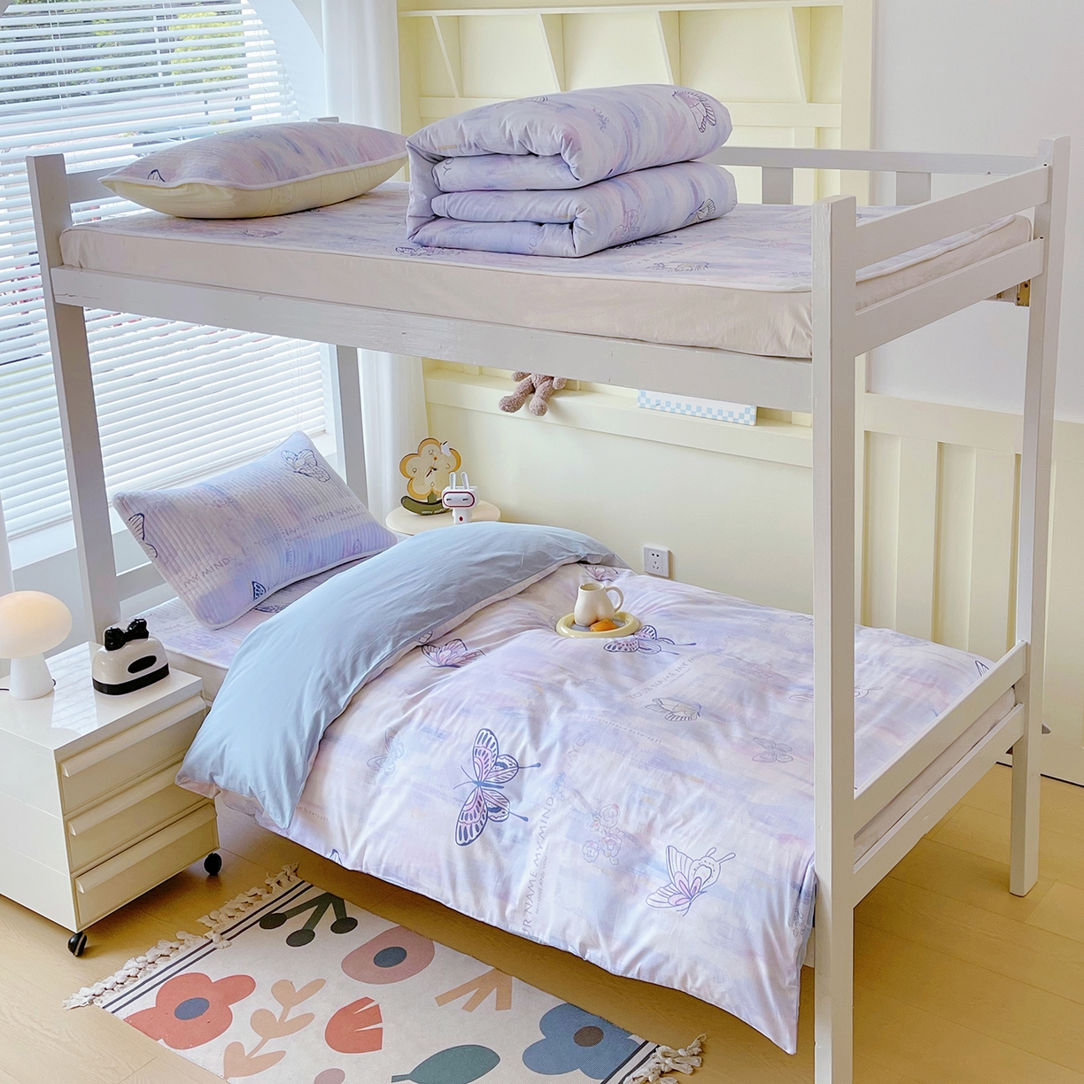 91家纺网 家纺一手货源 找家纺 金鑫汇家纺2025新款A类宿舍全棉印花床盖三件套 梦蝶