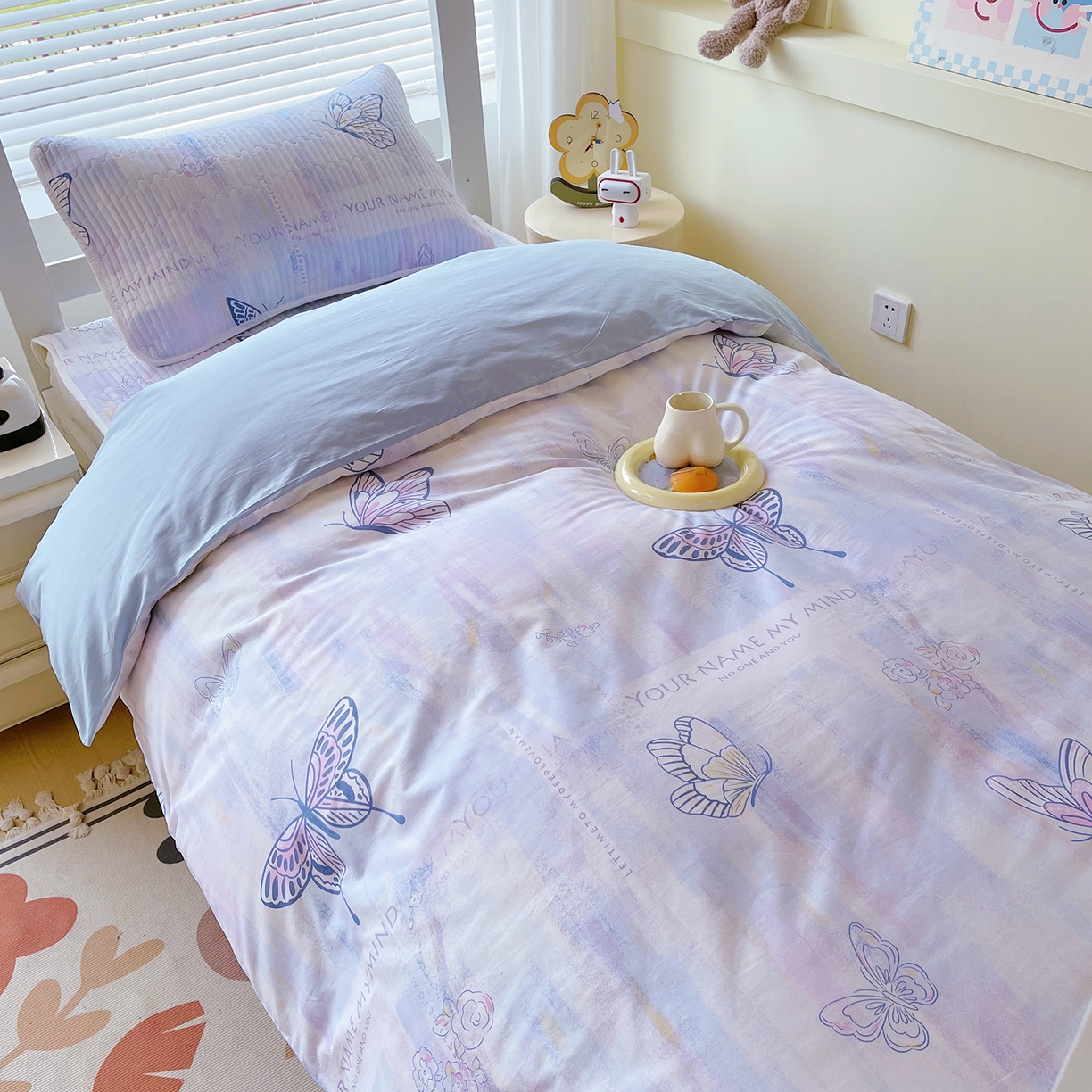 91家纺网 家纺一手货源 找家纺 金鑫汇家纺2025新款A类宿舍全棉印花床盖三件套 梦蝶