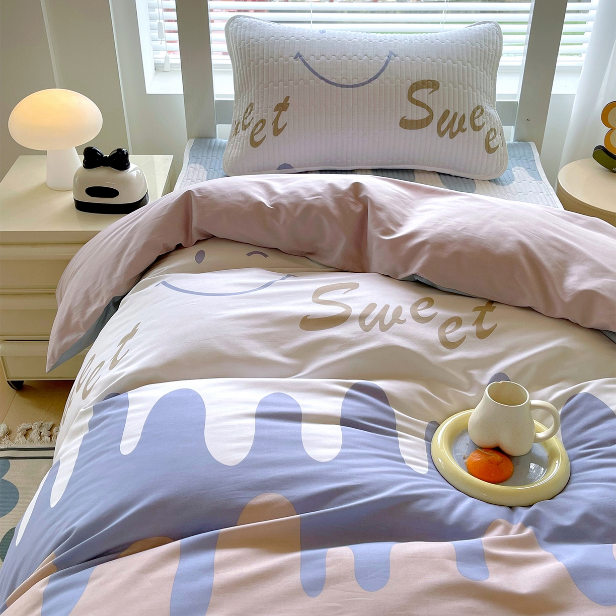 91家纺网 家纺一手货源 找家纺 金鑫汇家纺2025新款A类宿舍全棉印花床盖三件套 奶油粉