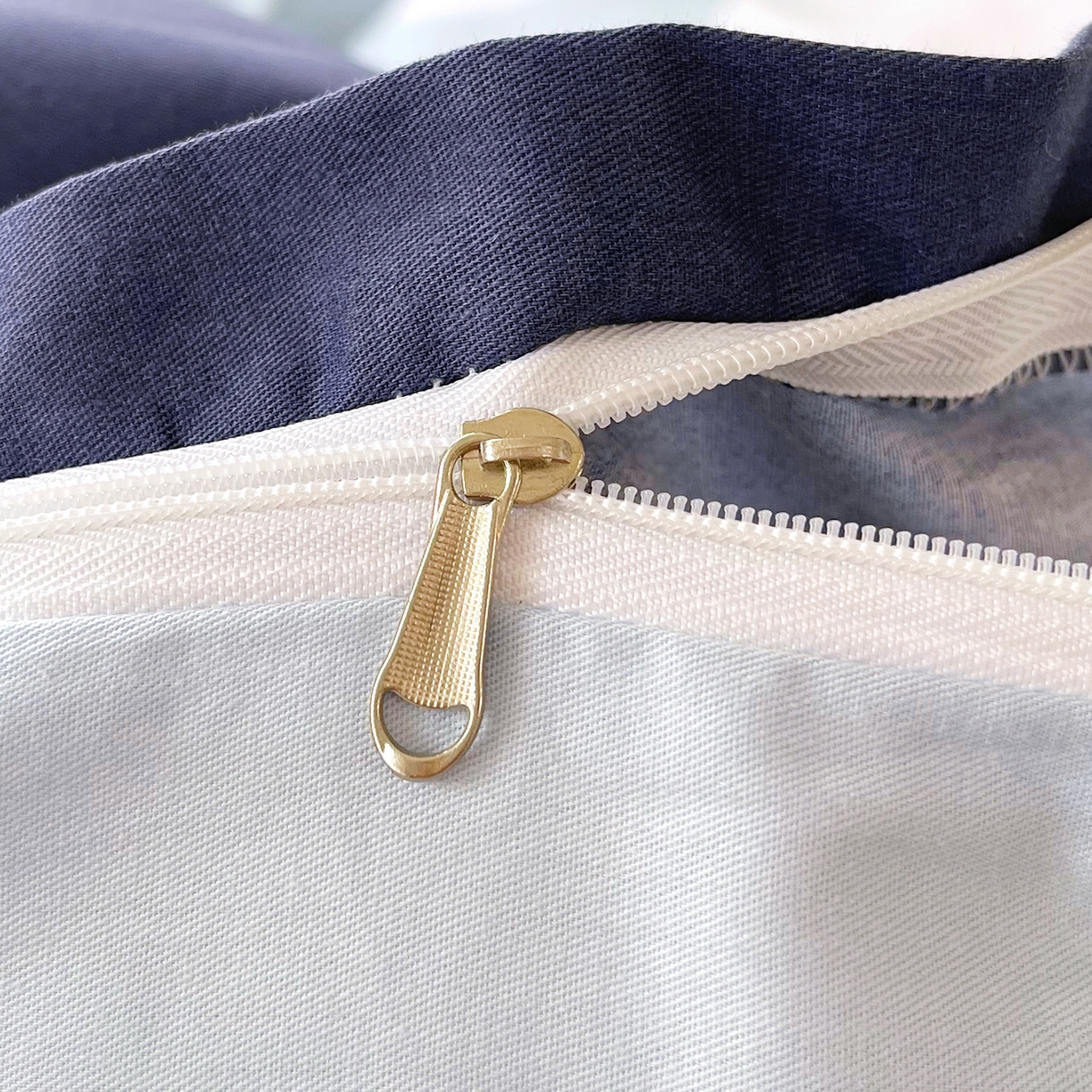 91家纺网 家纺一手货源 找家纺 金鑫汇家纺2025新款A类宿舍全棉印花床盖三件套 奶油蓝