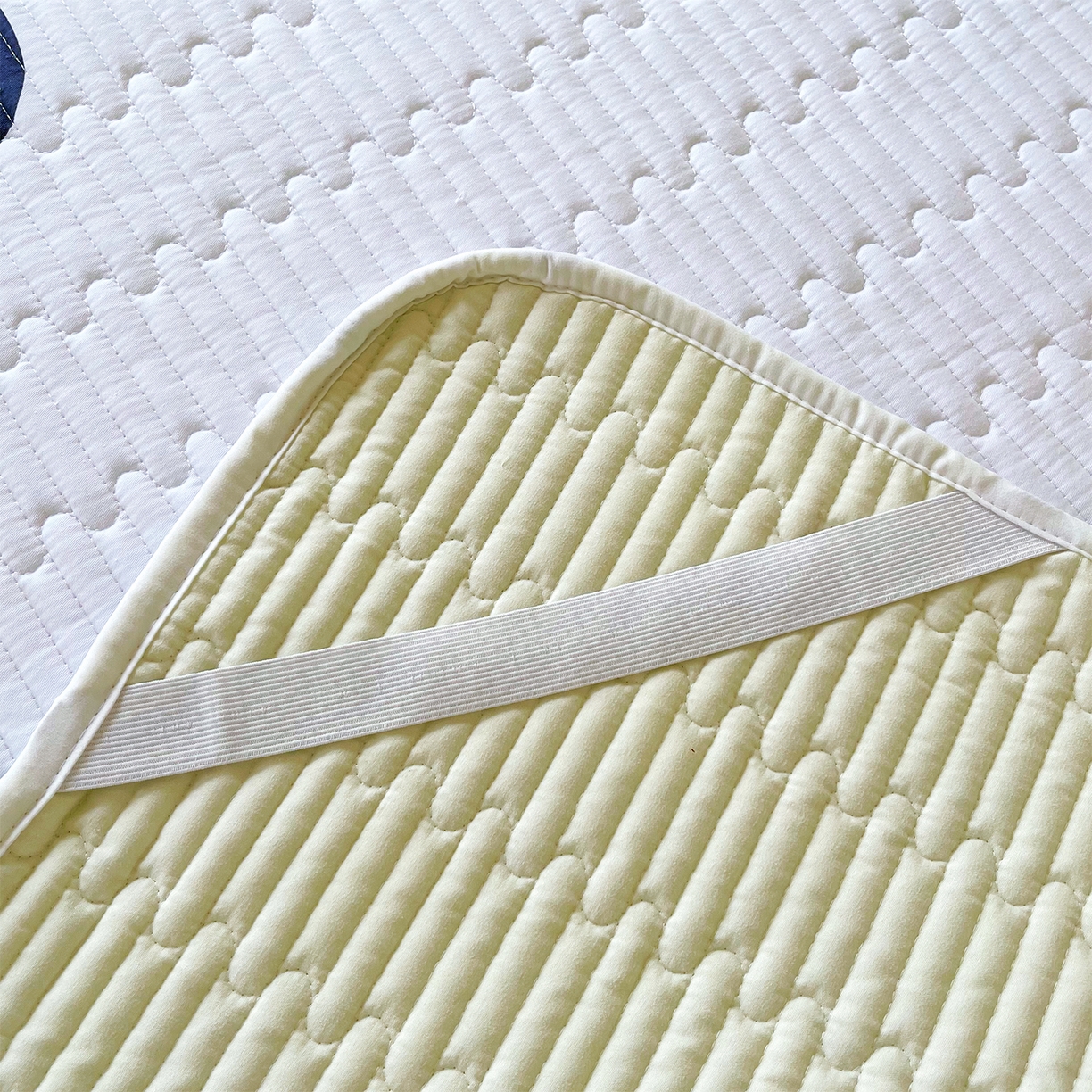 91家纺网 家纺一手货源 找家纺 金鑫汇家纺2025新款A类宿舍全棉印花床盖三件套 奶油蓝