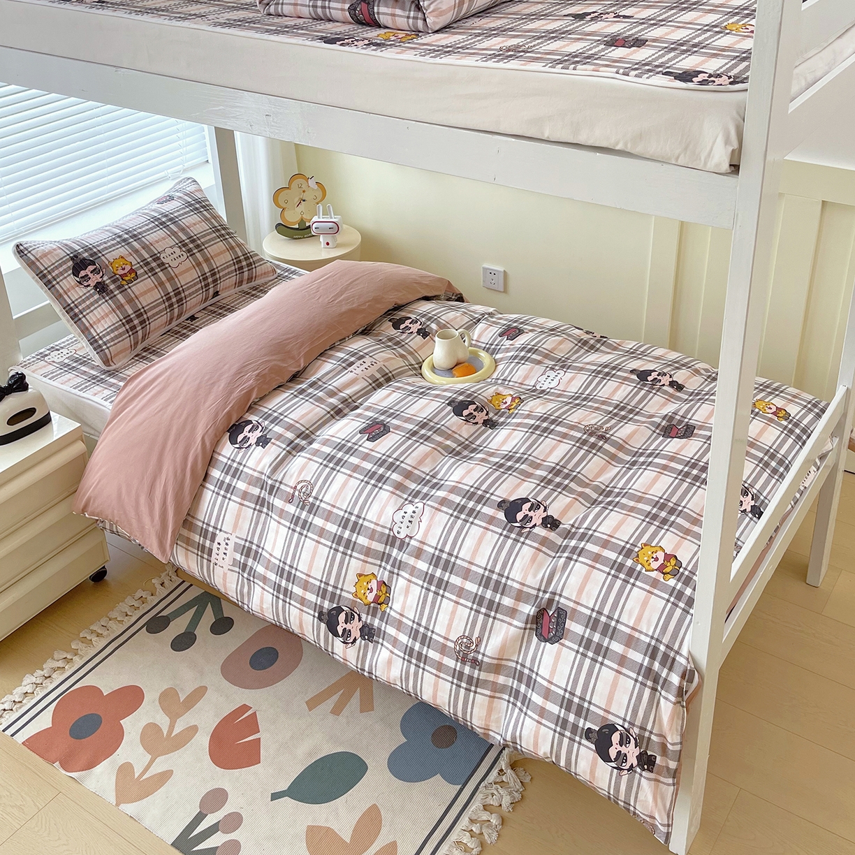 91家纺网 家纺一手货源 找家纺 金鑫汇家纺2025新款A类宿舍全棉印花床盖三件套 无畏申公豹·咖