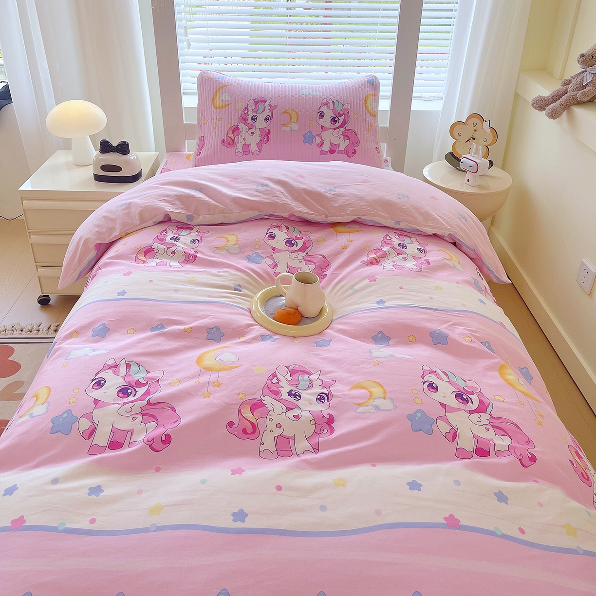 91家纺网 家纺一手货源 找家纺 金鑫汇家纺2025新款A类宿舍全棉印花床盖三件套 小马莉尔