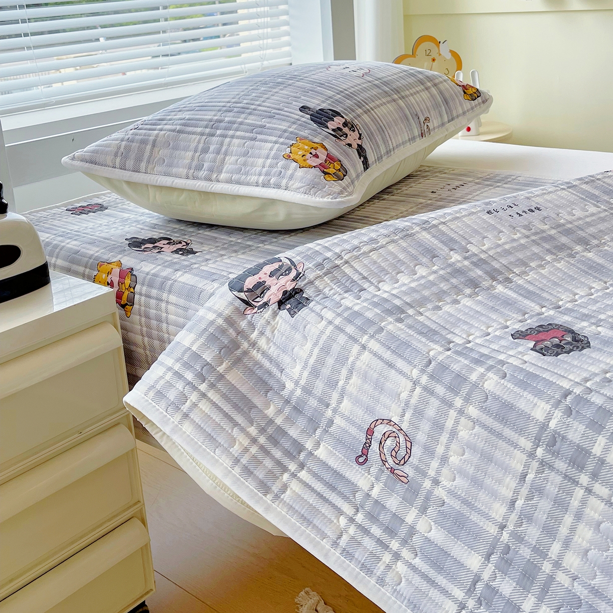 91家纺网 家纺一手货源 找家纺 （总）金鑫汇家纺2025新款A类全棉学生宿舍床盖系列单品