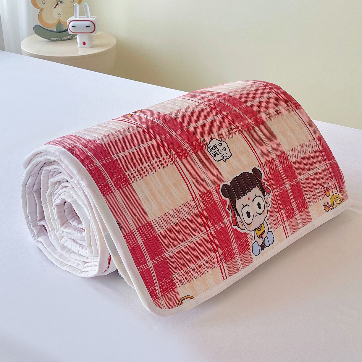 91家纺网 家纺一手货源 找家纺 金鑫汇家纺2025新款A类全棉学生宿舍床盖系列单品 传奇哪吒·红