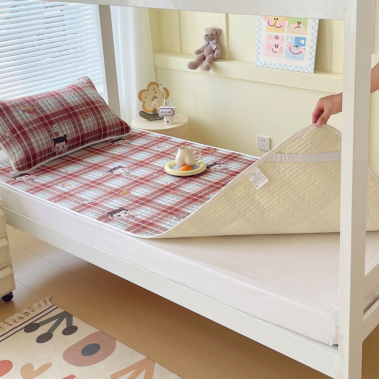 91家纺网 家纺一手货源 找家纺 金鑫汇家纺2025新款A类全棉学生宿舍床盖系列单品 传奇哪吒·棕