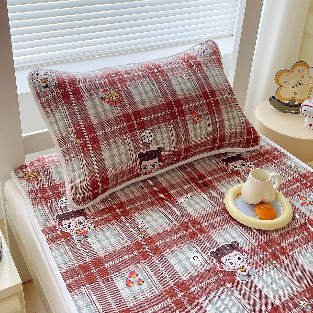 91家纺网 家纺一手货源 找家纺 金鑫汇家纺2025新款A类全棉学生宿舍床盖系列单品 传奇哪吒·棕