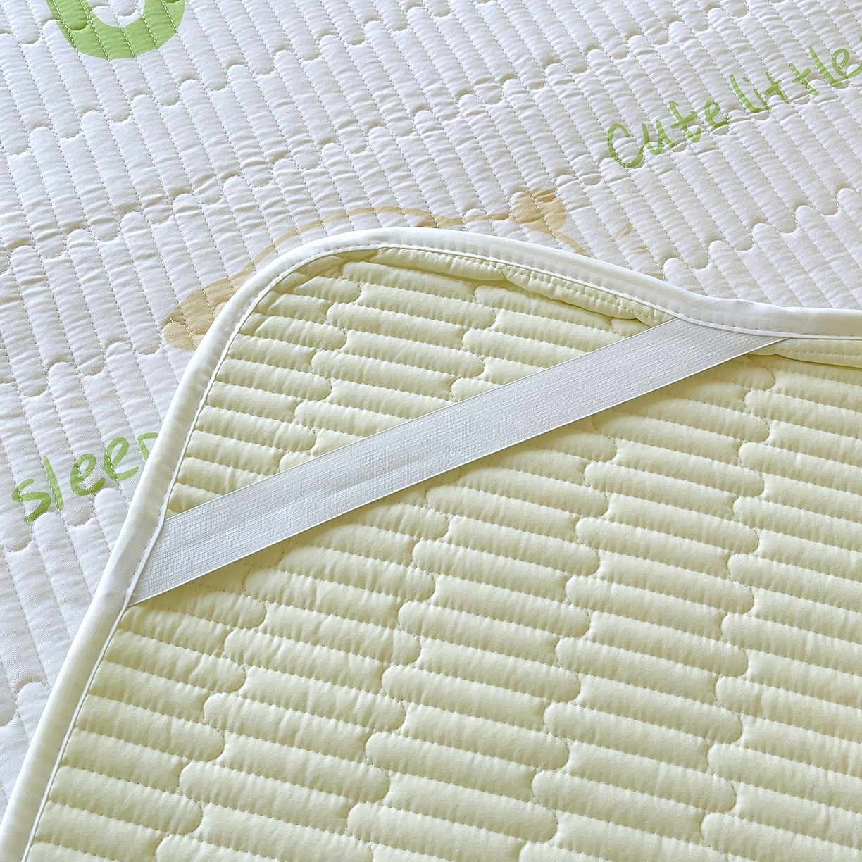 91家纺网 家纺一手货源 找家纺 金鑫汇家纺2025新款A类全棉学生宿舍床盖系列单品 可爱熊猫