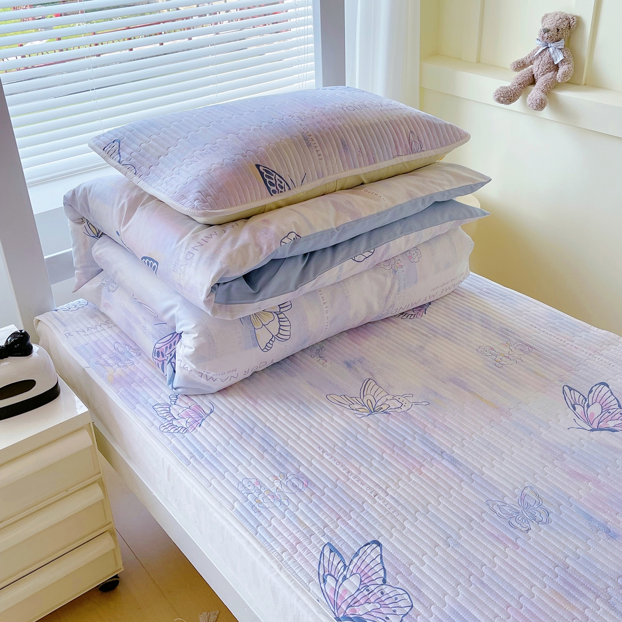 91家纺网 家纺一手货源 找家纺 金鑫汇家纺2025新款A类全棉学生宿舍床盖系列单品 梦蝶